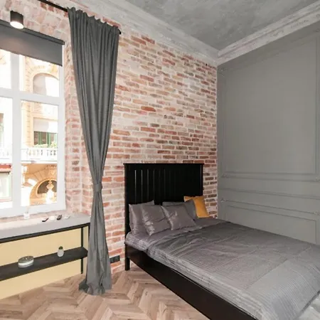Geometric Luxury In The Center With 3br Budapest