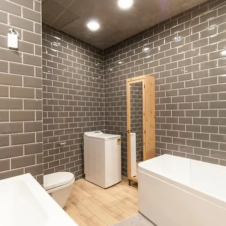 Geometric Luxury In The Center With 3br Apartment *