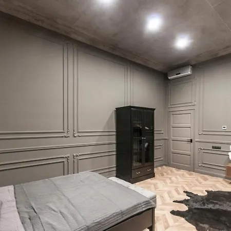 Geometric Luxury In The Center With 3br Apartment *