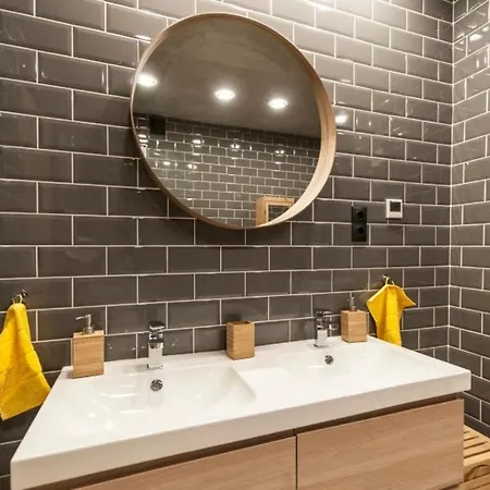 Geometric Luxury In The Center With 3br * Budapest