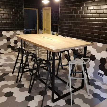 Geometric Luxury In The Center With 3br דירה *