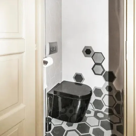 Geometric Luxury In The Center With 3br