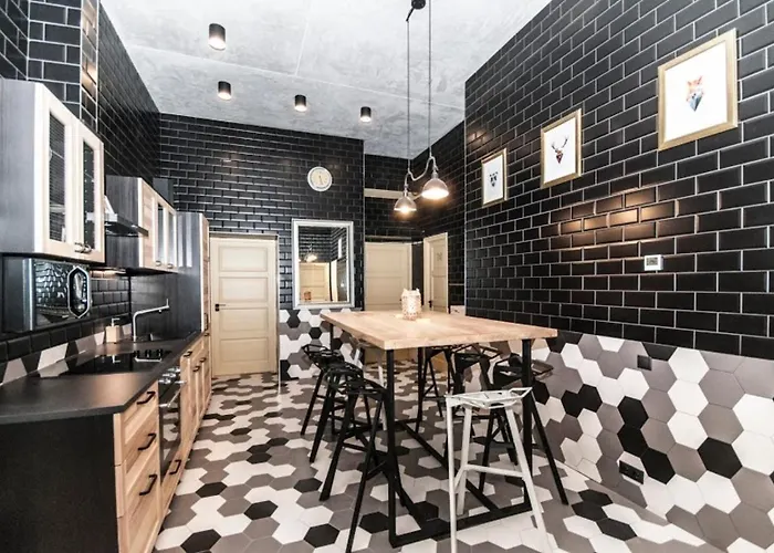 Geometric Luxury In The Center With 3br *